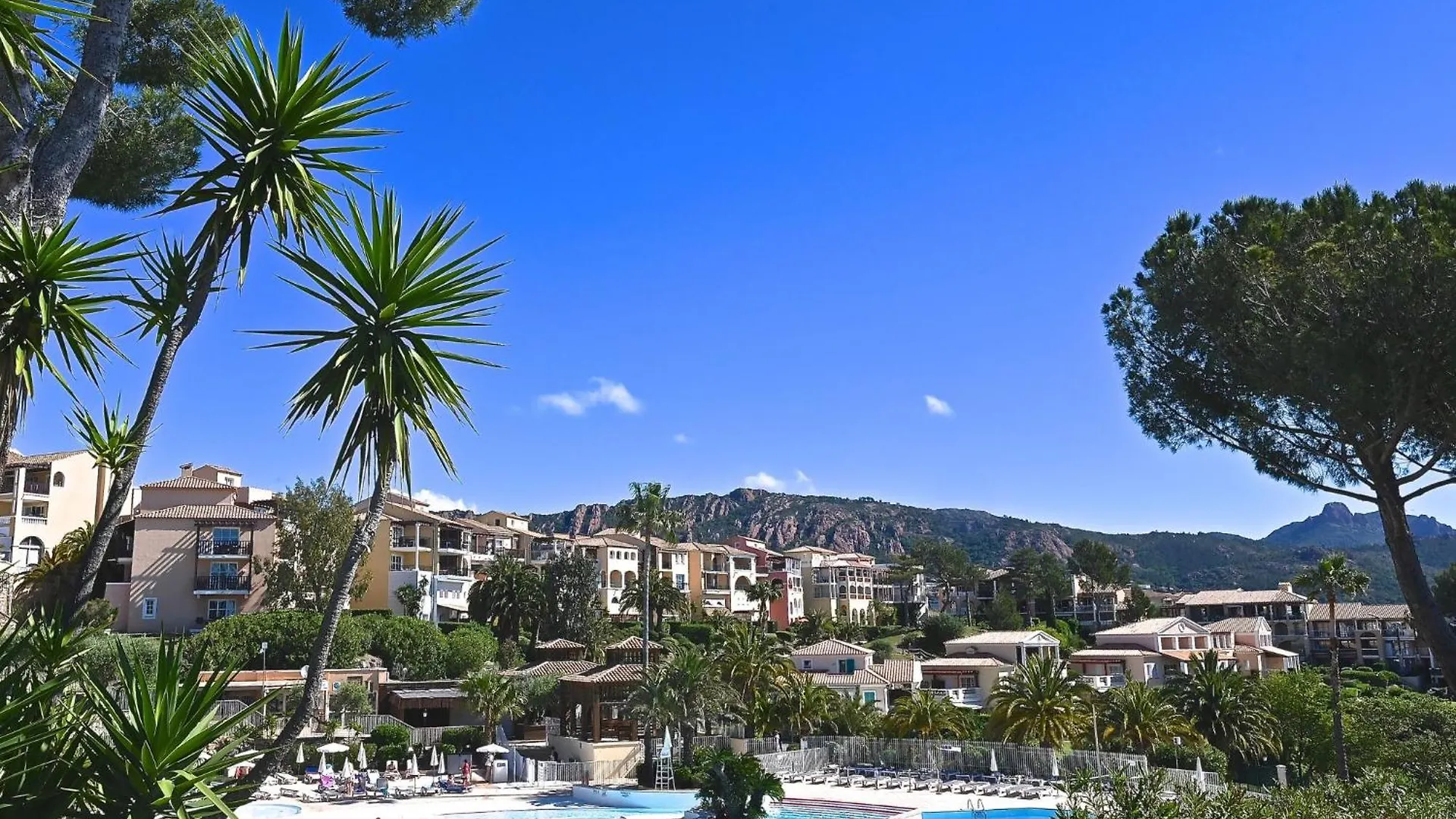 Apartment Village Cap Esterel - Le Hameau-7 By Interhome Saint-Raphaël 0*,  فرنسا